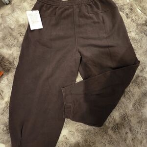 Lululemon loungeful hr joggers size 8